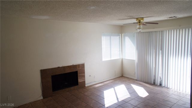 5047 Spencer Street D, Las Vegas, NV 89119