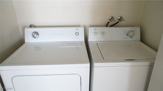 5047 Spencer Street D, Las Vegas, NV 89119