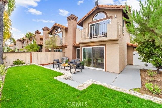 19 Vista Barranca, Rancho Santa Margarita, CA 92688