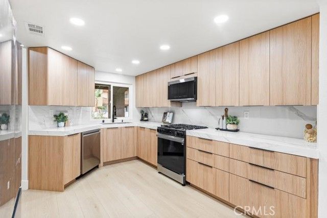 19 Vista Barranca, Rancho Santa Margarita, CA 92688