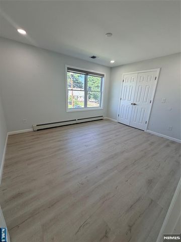 66 Edward Court, Clifton, NJ 07011