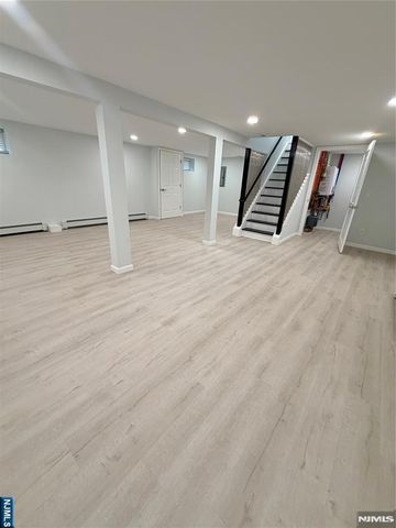 66 Edward Court, Clifton, NJ 07011