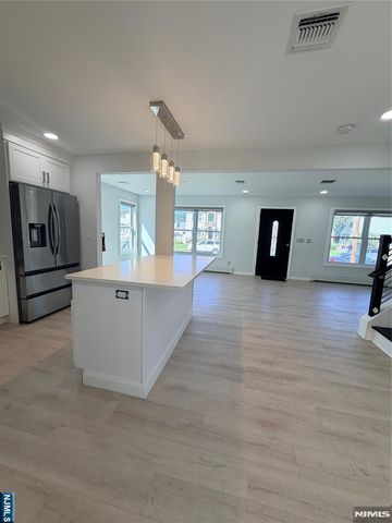 66 Edward Court, Clifton, NJ 07011