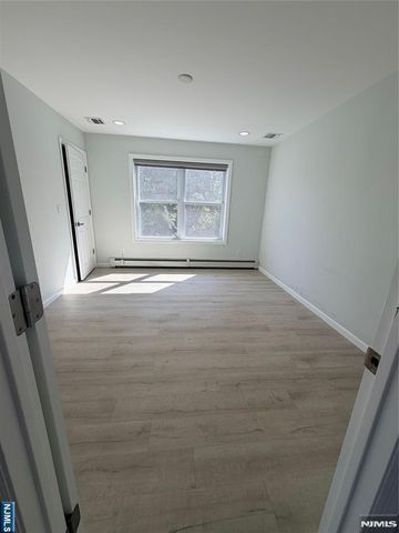 66 Edward Court, Clifton, NJ 07011