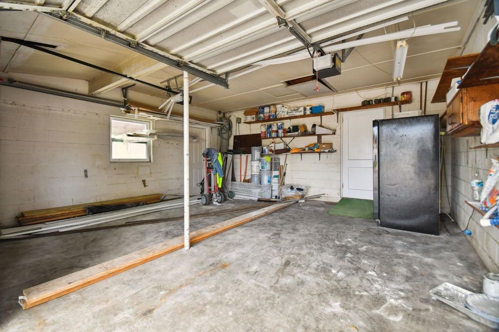 Image 40 of property listing at 6745 RALSTON BEACH CIRCLE, Tampa, FL 33614