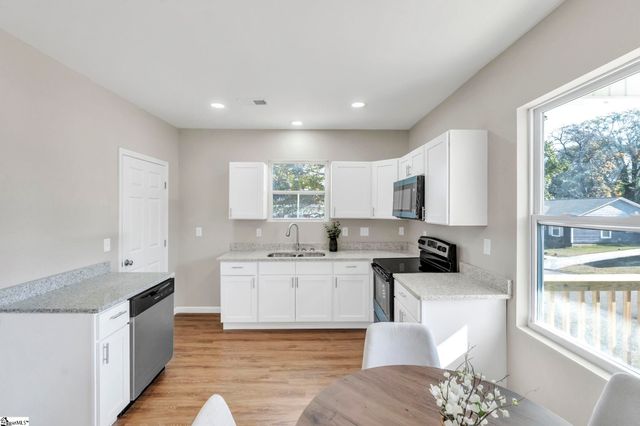 300 Farley Street, Spartanburg, SC 29303