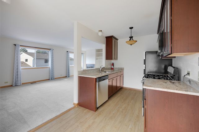 717 Whitesail Drive 717, Schaumburg, IL 60194