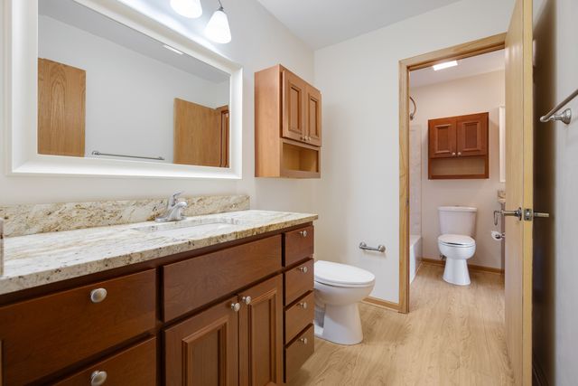 717 Whitesail Drive 717, Schaumburg, IL 60194
