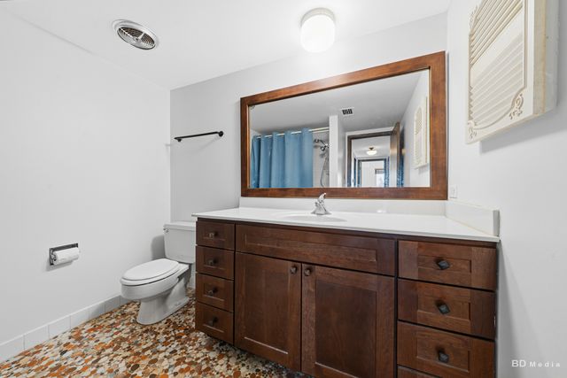 13628 Royal Court 810, Crestwood, IL 60418