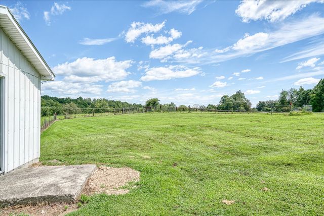 806 Robinson Ridge Rd, Baxter, TN 38544