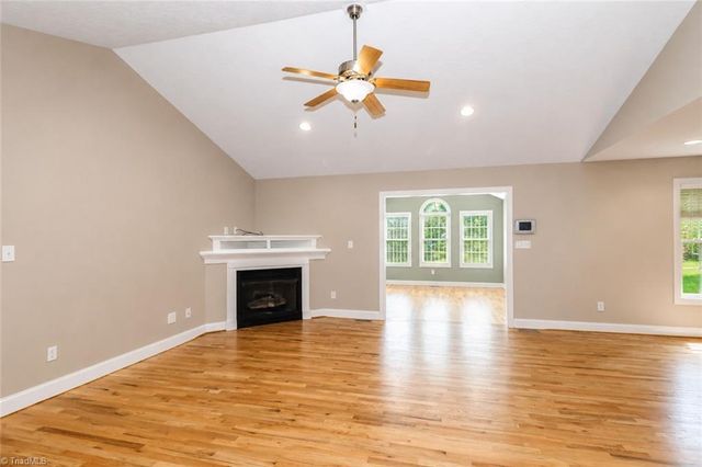 115 Seven Springs Loop, Statesville, NC 28625