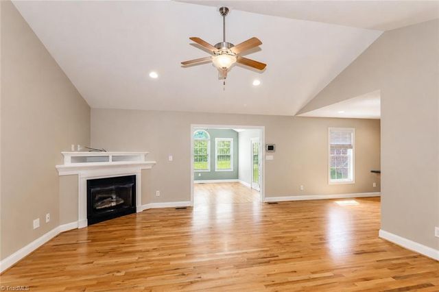 115 Seven Springs Loop, Statesville, NC 28625