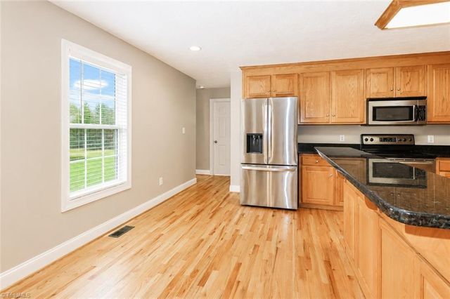 115 Seven Springs Loop, Statesville, NC 28625