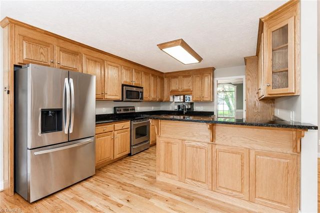 115 Seven Springs Loop, Statesville, NC 28625