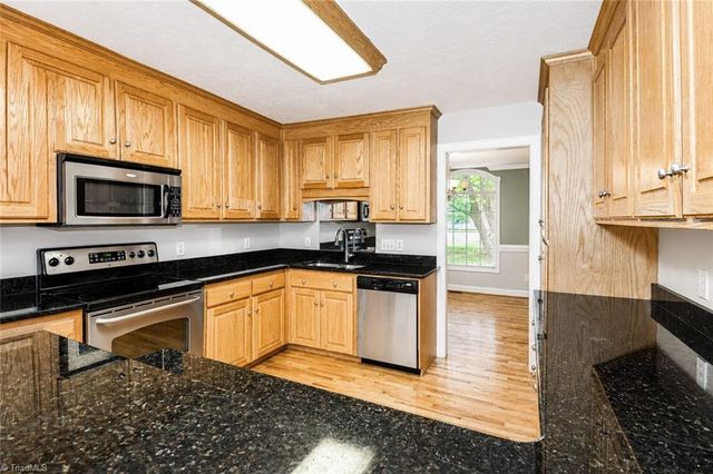 115 Seven Springs Loop, Statesville, NC 28625