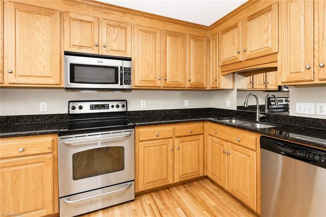 115 Seven Springs Loop, Statesville, NC 28625