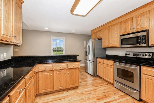 115 Seven Springs Loop, Statesville, NC 28625