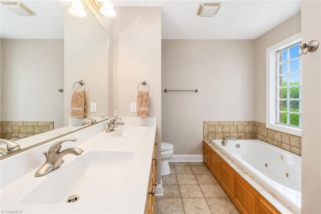 115 Seven Springs Loop, Statesville, NC 28625