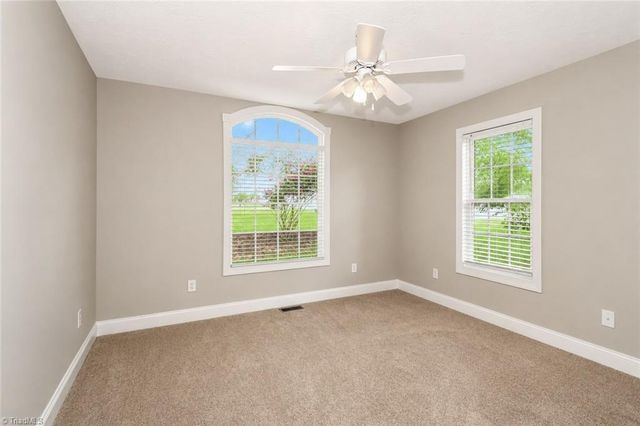 115 Seven Springs Loop, Statesville, NC 28625