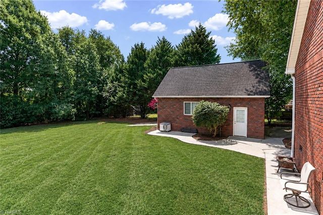 115 Seven Springs Loop, Statesville, NC 28625