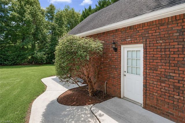 115 Seven Springs Loop, Statesville, NC 28625