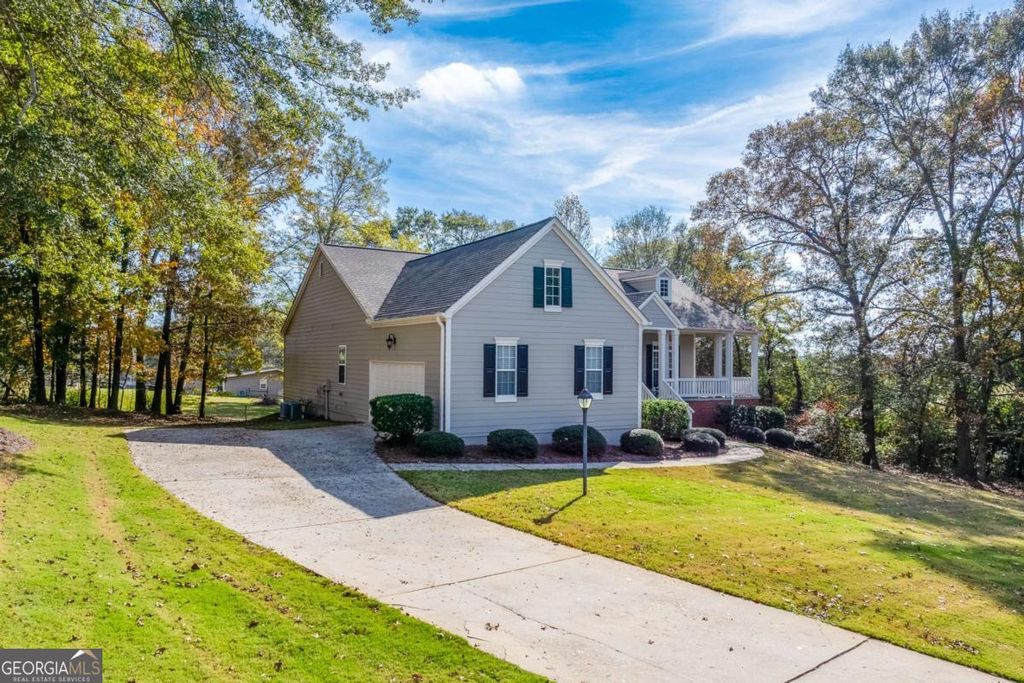 1151 Emperor Lane, Hoschton, GA 30548