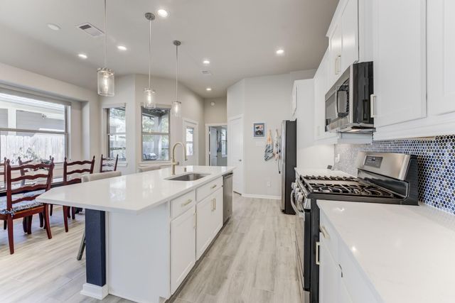 111 Sugar Peak Court, Montgomery, TX 77316