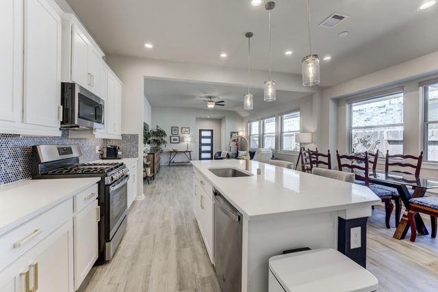 111 Sugar Peak Court, Montgomery, TX 77316