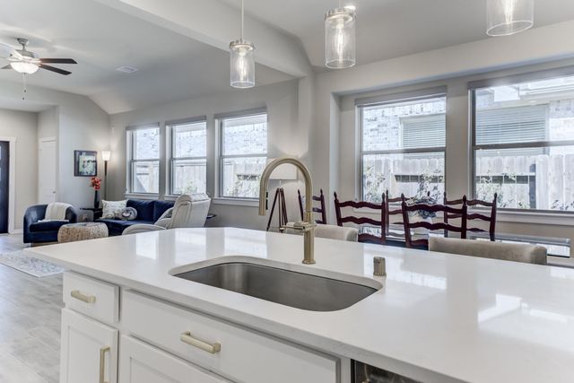 111 Sugar Peak Court, Montgomery, TX 77316