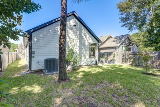 111 Sugar Peak Court, Montgomery, TX 77316