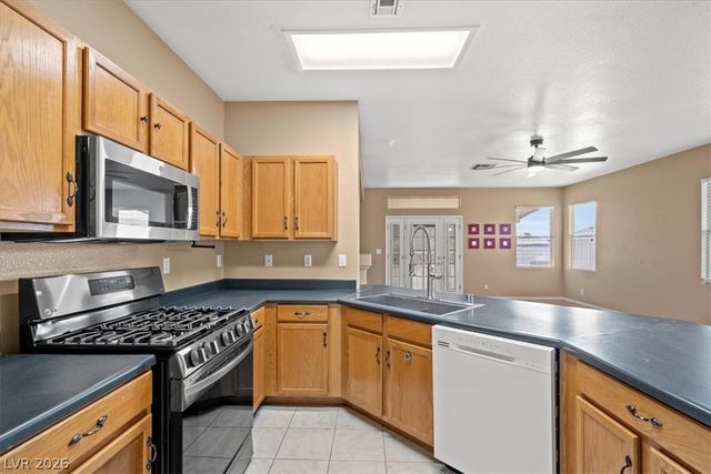 7904 Smokey Ridge Court, Las Vegas, NV 89131