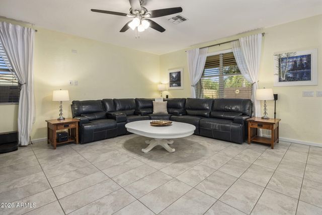 1013 W BLUE RIDGE Drive, San Tan Valley, AZ 85140