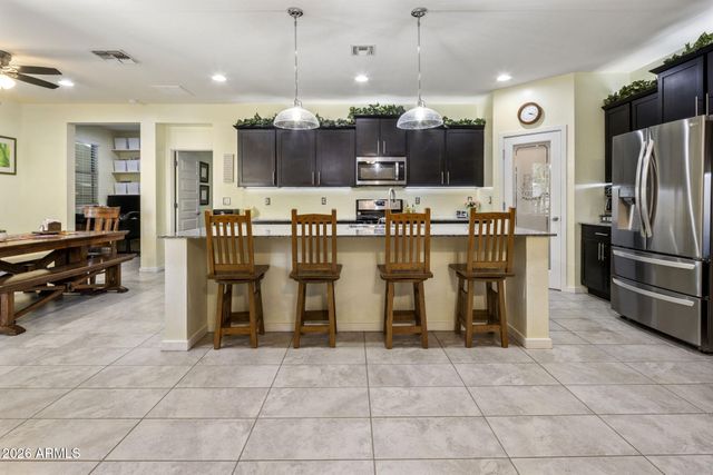 1013 W BLUE RIDGE Drive, San Tan Valley, AZ 85140