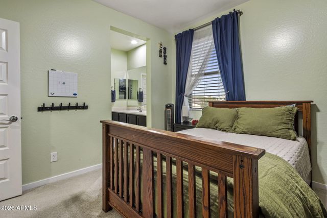 1013 W BLUE RIDGE Drive, San Tan Valley, AZ 85140