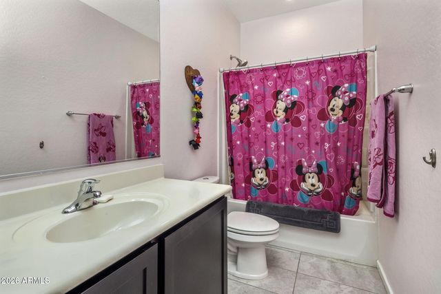 1013 W BLUE RIDGE Drive, San Tan Valley, AZ 85140