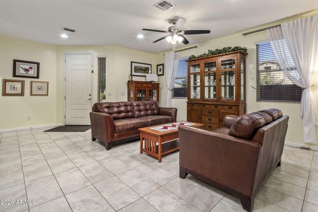 1013 W BLUE RIDGE Drive, San Tan Valley, AZ 85140