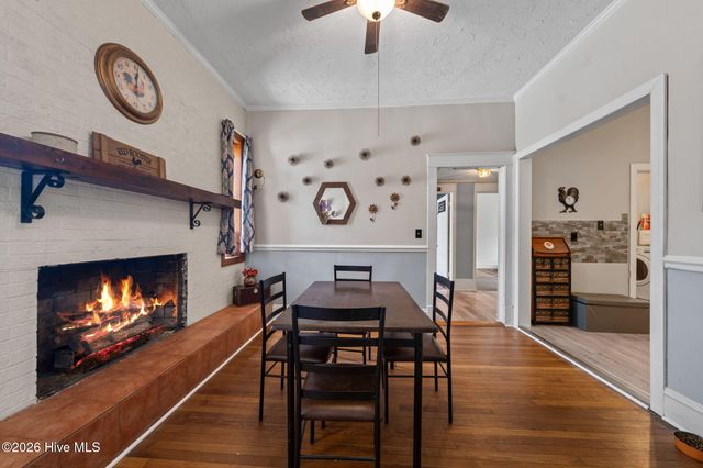 307 W Canary Street, Dunn, NC 28334