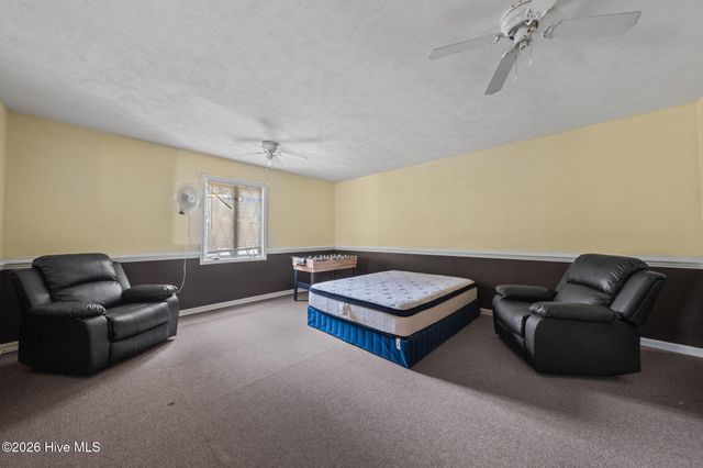 307 W Canary Street, Dunn, NC 28334