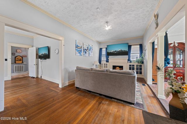 307 W Canary Street, Dunn, NC 28334
