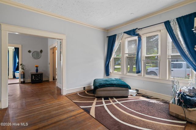 307 W Canary Street, Dunn, NC 28334