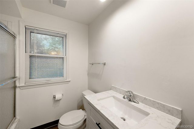 9236 Evergreen Avenue, Detroit, MI 48228