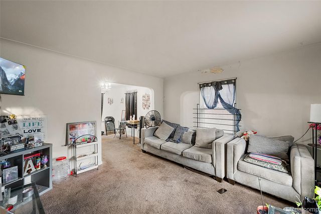 9236 Evergreen Avenue, Detroit, MI 48228