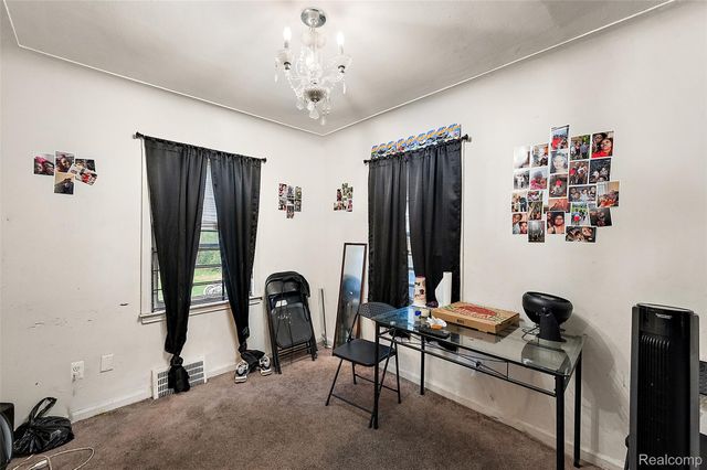 9236 Evergreen Avenue, Detroit, MI 48228