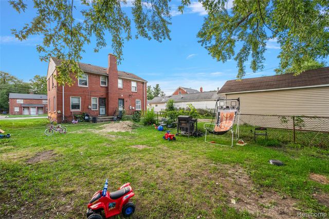 9236 Evergreen Avenue, Detroit, MI 48228