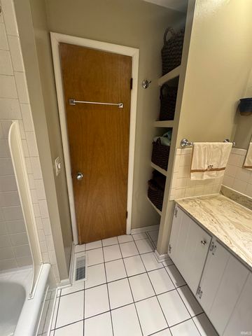 4537 Greencove Avenue, Evansville, IN 47714