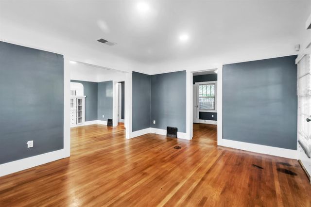 803 51st St, Sacramento, CA 95819