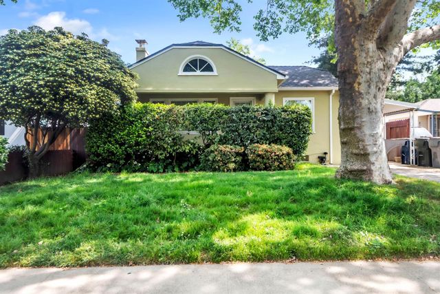 803 51st St, Sacramento, CA 95819