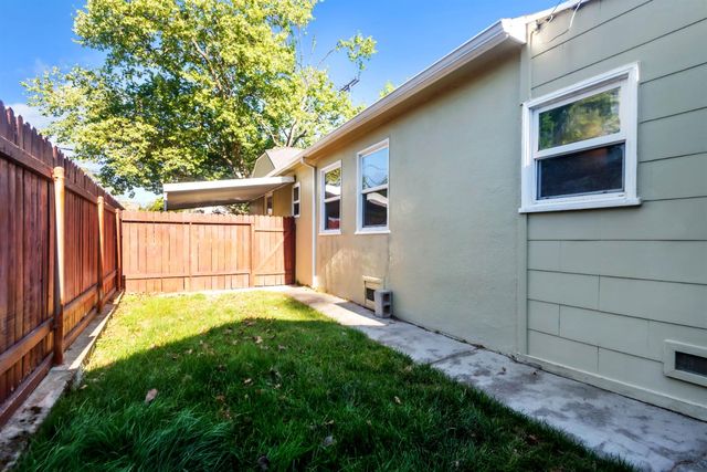 803 51st St, Sacramento, CA 95819