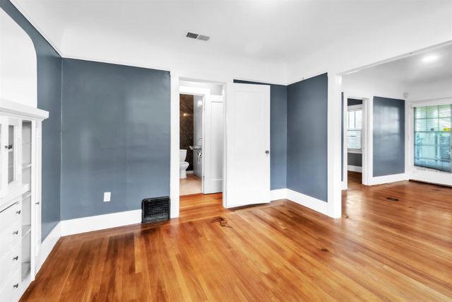 803 51st St, Sacramento, CA 95819