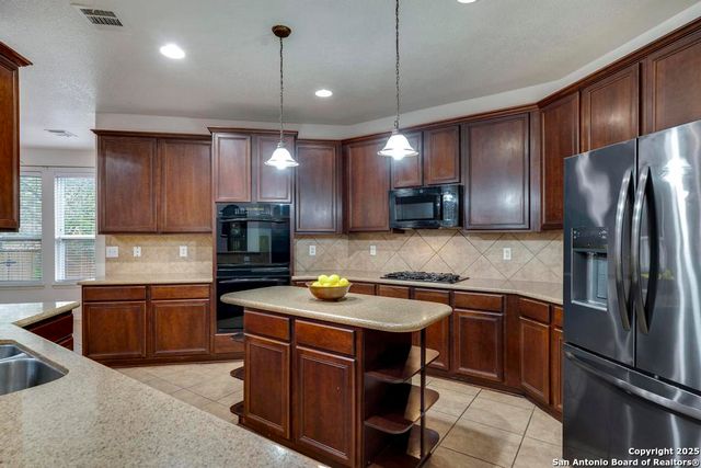 1934 Oak Flat Rd, San Antonio, TX 78251